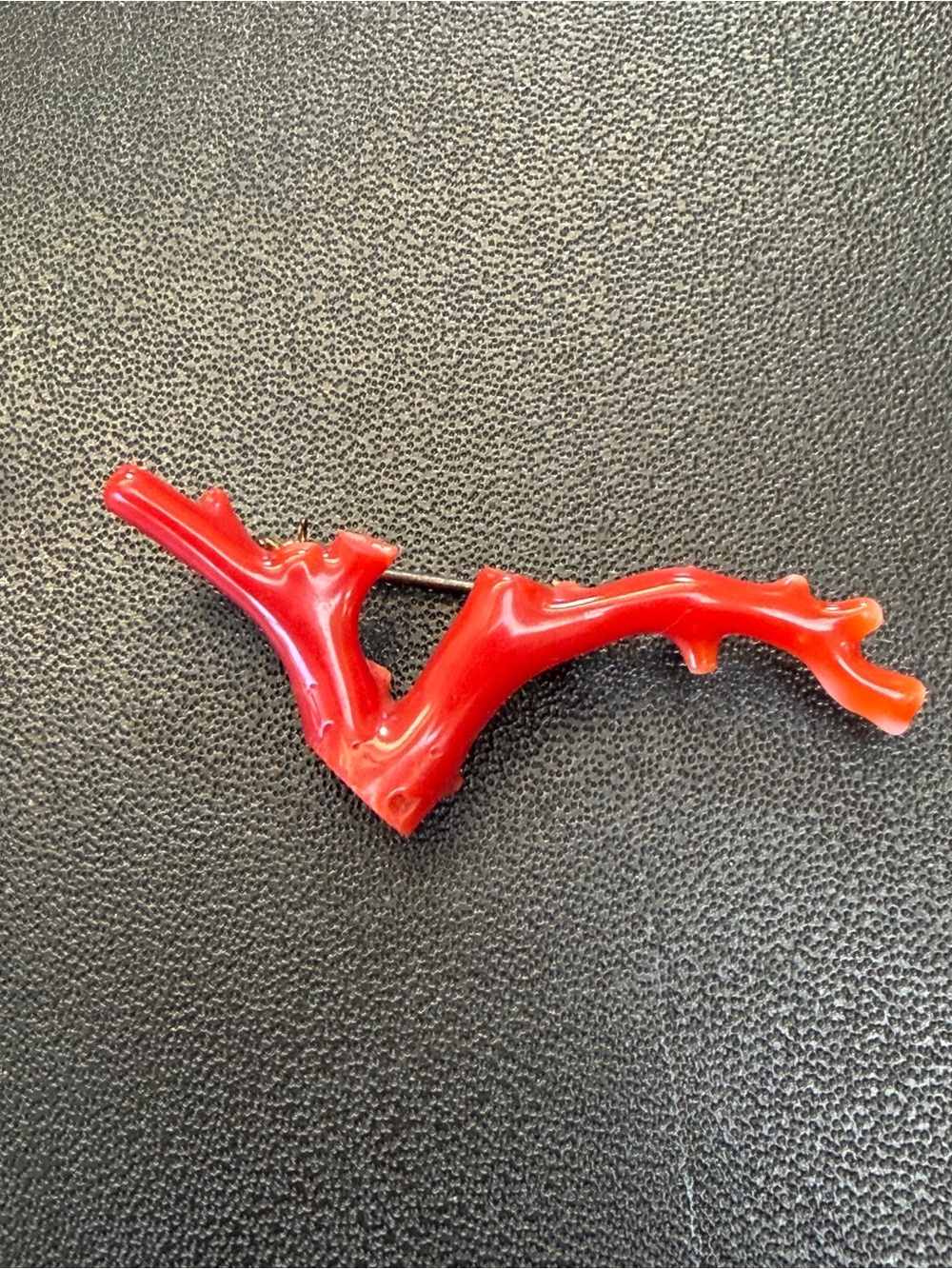 Vintage aka red coral pin brooch japan